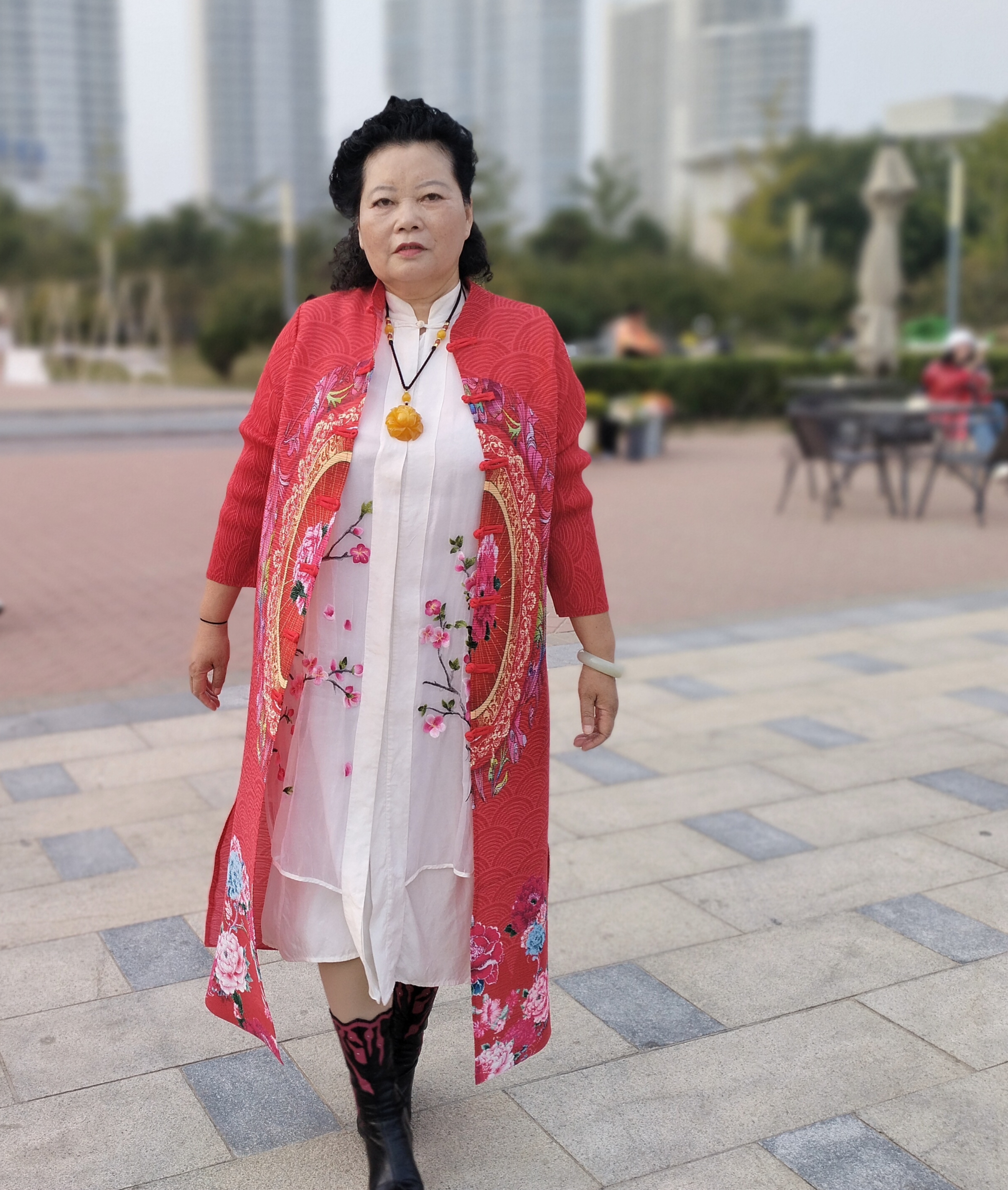 第八届网络爱情散文《心里满是幸福的泪》