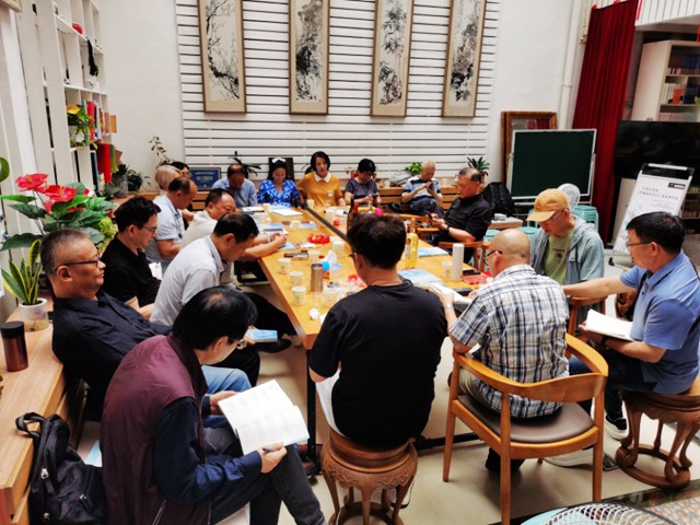 汉英双语版《中国诗选2021》出版研讨会在北京举行