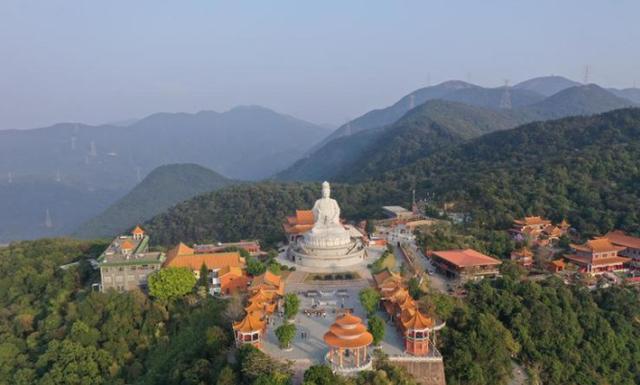 试对“观音山上观山水”下联    作者：王博生