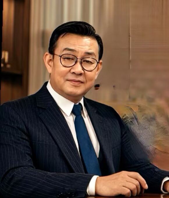 根植黄土地魂系金石声——论南华东书法艺术的守正与创新