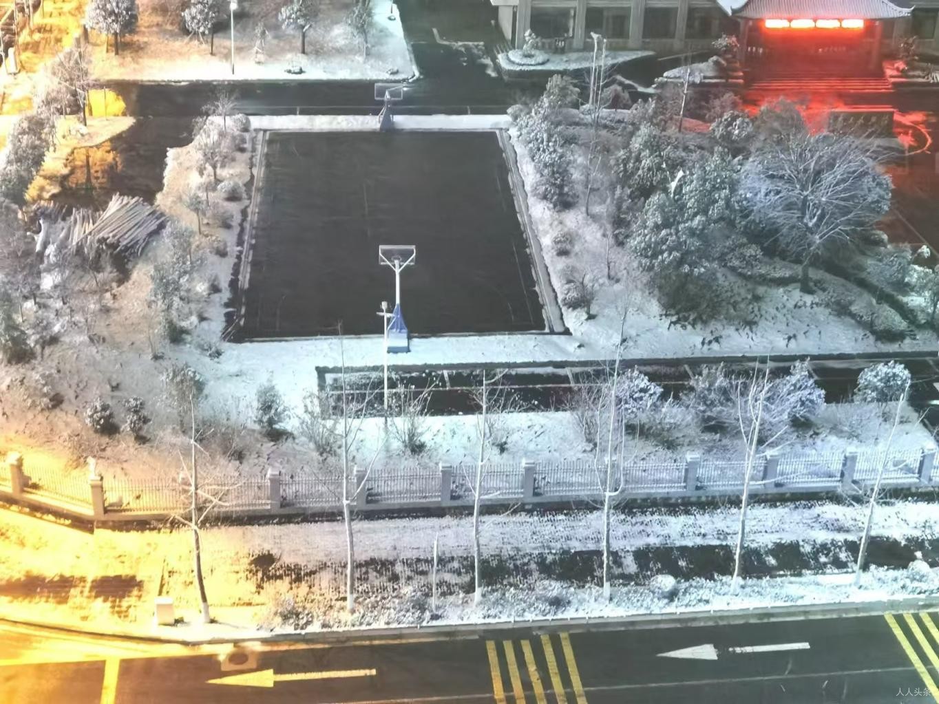 叶芸秀：《咏雪》五首 词林正韵