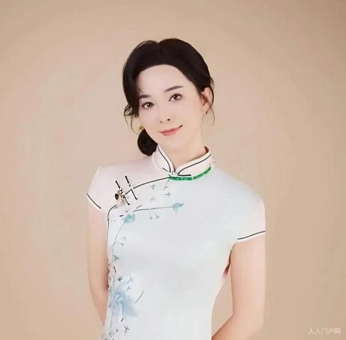 邓丽君唱法传承人著名青年歌手赵雅萱携新歌将唱响第九届中国书画春节联欢晚会北京会场