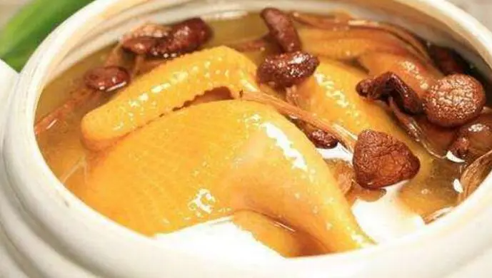 秋季一定要喝一次鸡汤,有3个天大的好处