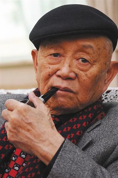 黄永玉先生走了，享年99岁，世间少了一位“不老顽童”！