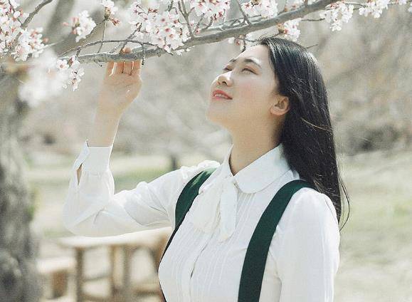 女人在微信上问你：在干嘛呢，高情商的男人都这样回复