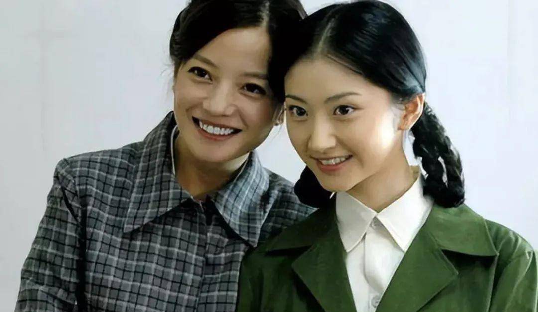 景甜到底能算是北影最美校花？看看她与刘亦菲的合照你就有答案了